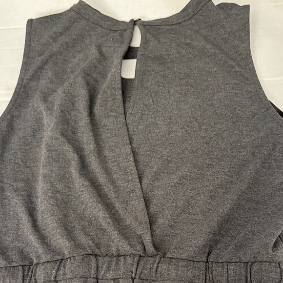 Doe & Rae Charcoal Sleeveless medium Romper - Picture 6 of 11